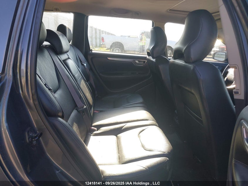 2004 Volvo V70 Fwd VIN: YV1SW59VX42359847 Lot: 12418141