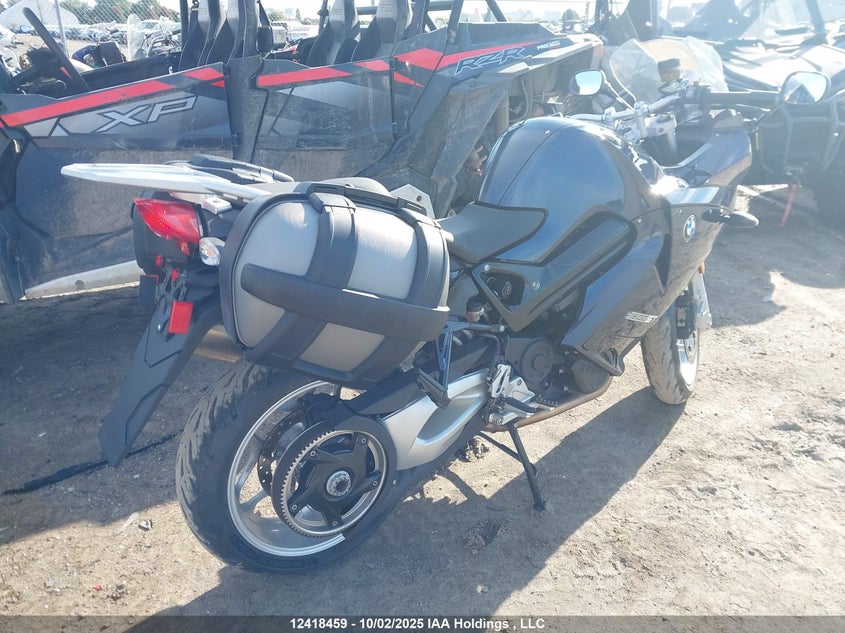 WB1024405AZR12497 2010 BMW F 800 photo no. 4
