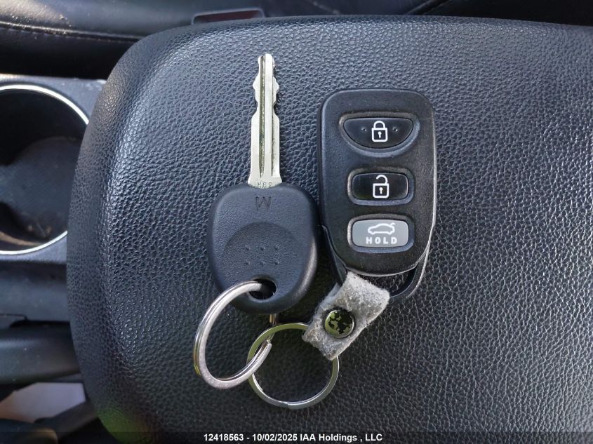 2013 Hyundai Elantra Gls/Limited VIN: 5NPDH4AE1DH241800 Lot: 12418563