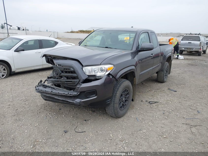 5TFRX5GN4GX057014 2016 TOYOTA TACOMA photo no. 2