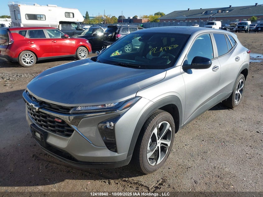 KL77LGE25SC267013 2025 CHEVROLET TRAX photo no. 2