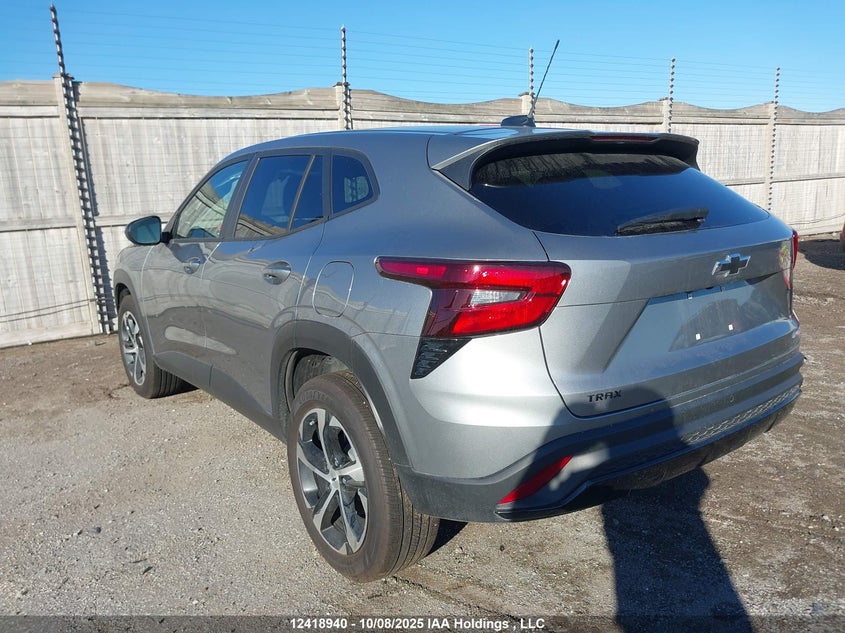 KL77LGE25SC267013 2025 CHEVROLET TRAX photo no. 3