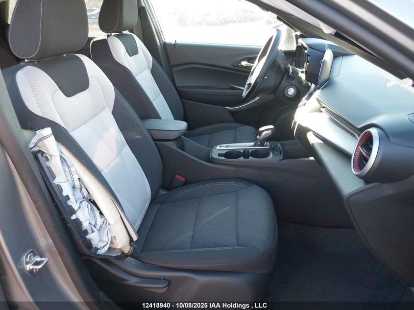 KL77LGE25SC267013 2025 CHEVROLET TRAX photo no. 5