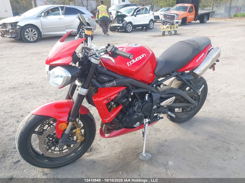 SMTD02NE2CT513885 2012   photo no. 2