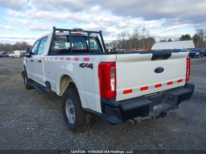 1FT8W3BA8SEC44672 2025 FORD F350 photo no. 3