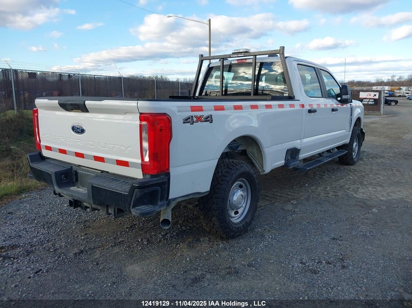 1FT8W3BA8SEC44672 2025 FORD F350 photo no. 4