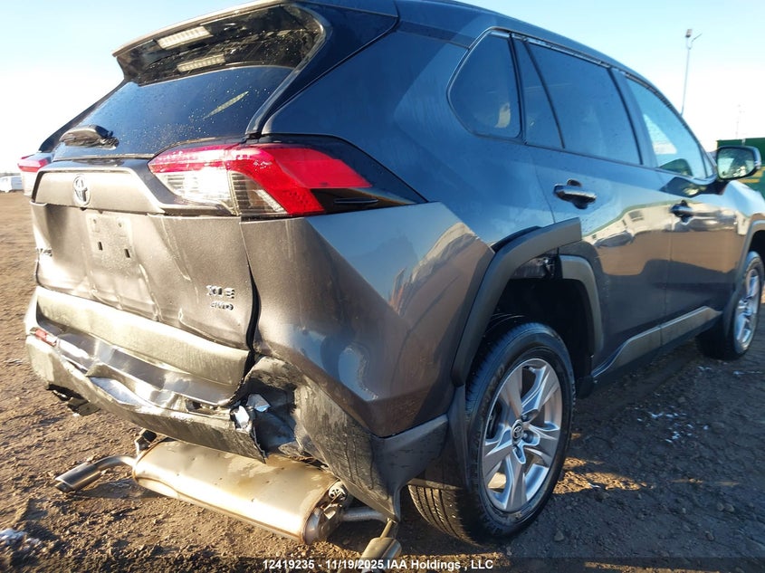 2T3R1RFVXPC342395 2023 TOYOTA RAV 4 photo no. 12