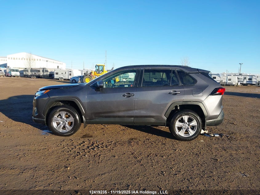2T3R1RFVXPC342395 2023 TOYOTA RAV 4 photo no. 15