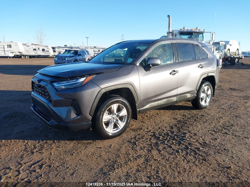 2T3R1RFVXPC342395 2023 TOYOTA RAV 4 photo no. 2