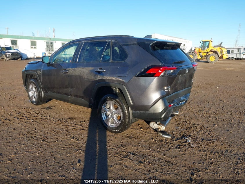 2T3R1RFVXPC342395 2023 TOYOTA RAV 4 photo no. 3