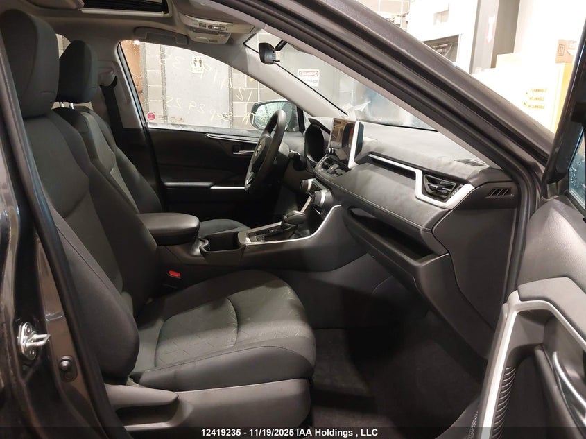 2T3R1RFVXPC342395 2023 TOYOTA RAV 4 photo no. 5