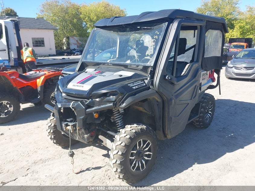 1HFVE04S1N4600065 2022 HONDA SXS photo no. 2