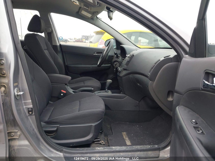 KMHDC8AE8BU125420 2011 HYUNDAI ELANTRA photo no. 5