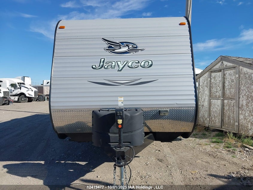 1UJBJ0BM9F7TF0180 2015   photo no. 10