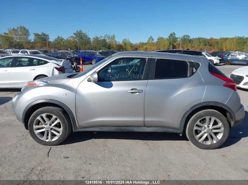 JN8AF5MV6BT005697 2011 NISSAN JUKE photo no. 15