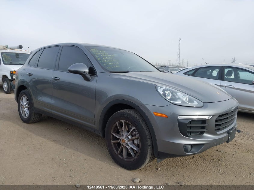 2016 Porsche Cayenne grey null null WP1AA2A27GLA06169 photo #1