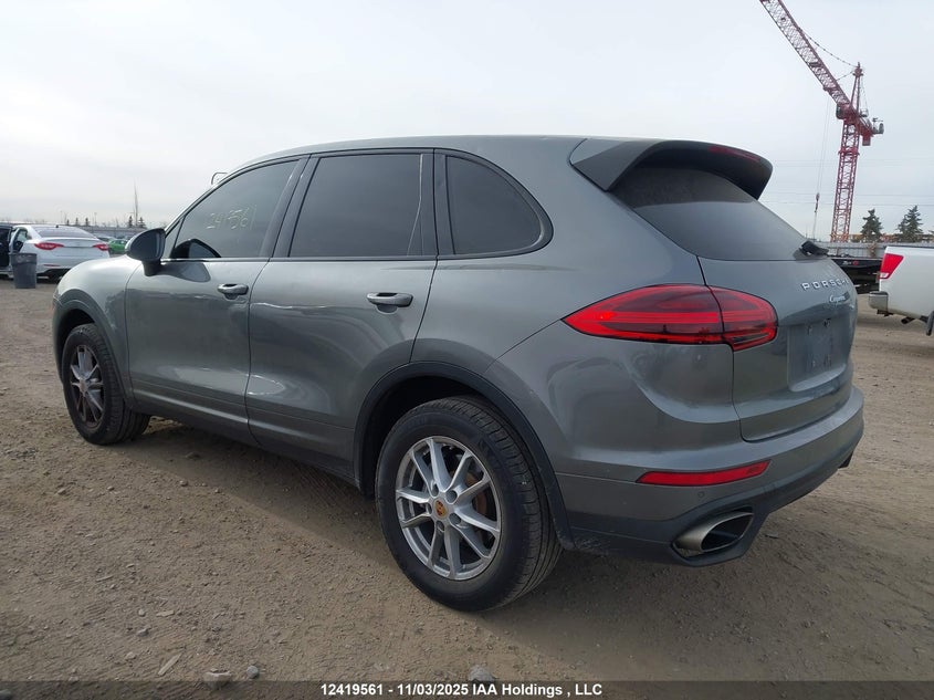 2016 Porsche Cayenne grey null null WP1AA2A27GLA06169 photo #4