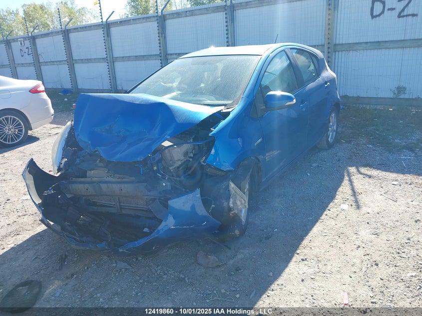 JTDKDTB38D1549497 2013 TOYOTA PRIUS C photo no. 2