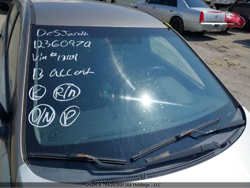 2013 Hyundai Accent L VIN: KMHCT5AE2DU131131 Lot: 12420035