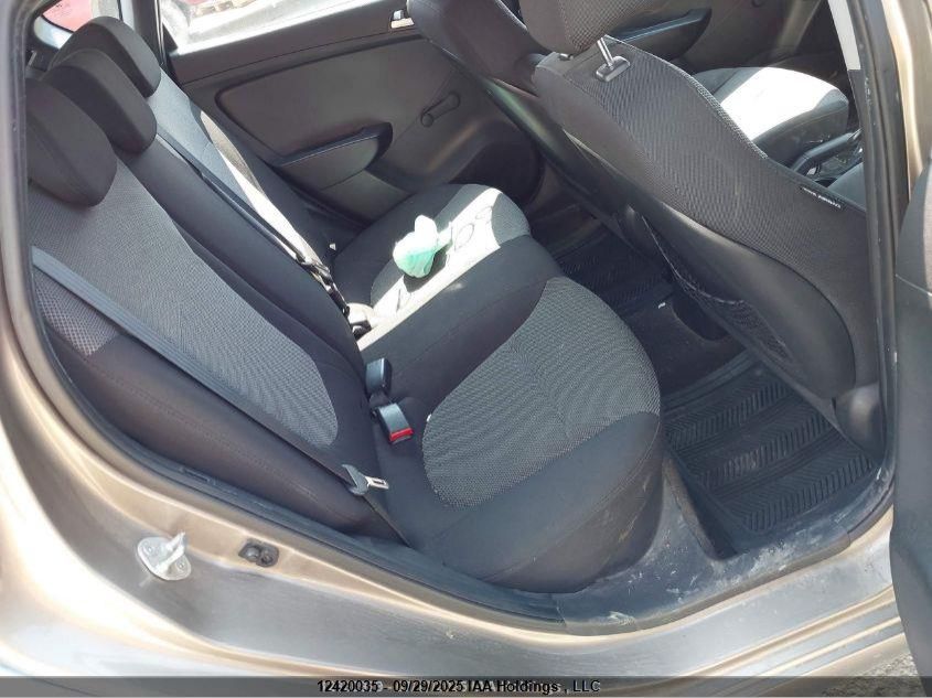 2013 Hyundai Accent L VIN: KMHCT5AE2DU131131 Lot: 12420035