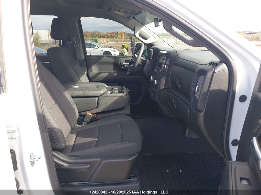 1GTPUAEK7SZ289959 2025 GMC SIERRA photo no. 5