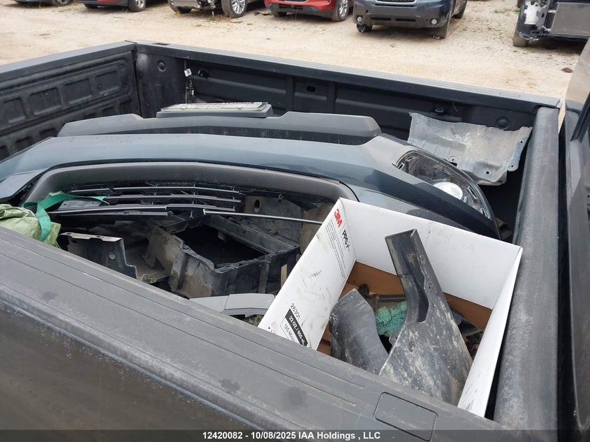 1GCPTDE13K1333112 2019 CHEVROLET COLORADO photo no. 12