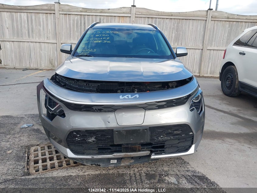 KNDCR3L16P5070673 2023 KIA NIRO photo no. 13