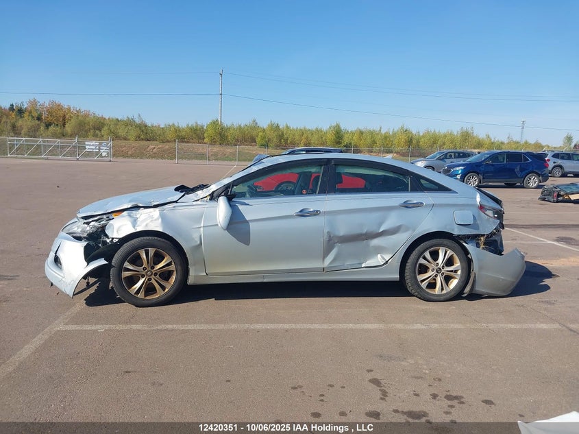 5NPEC4AC0BH215543 2011 HYUNDAI SONATA photo no. 15