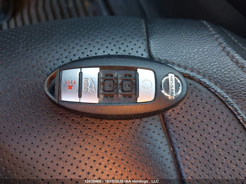 5N1AT2MV9HC823464 2017 NISSAN ROGUE photo no. 11
