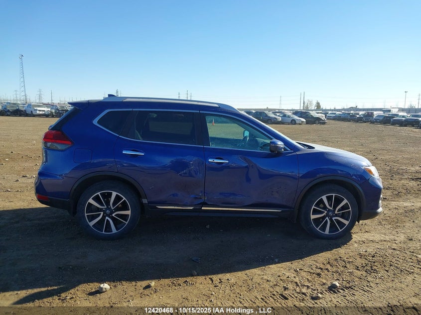 5N1AT2MV9HC823464 2017 NISSAN ROGUE photo no. 14