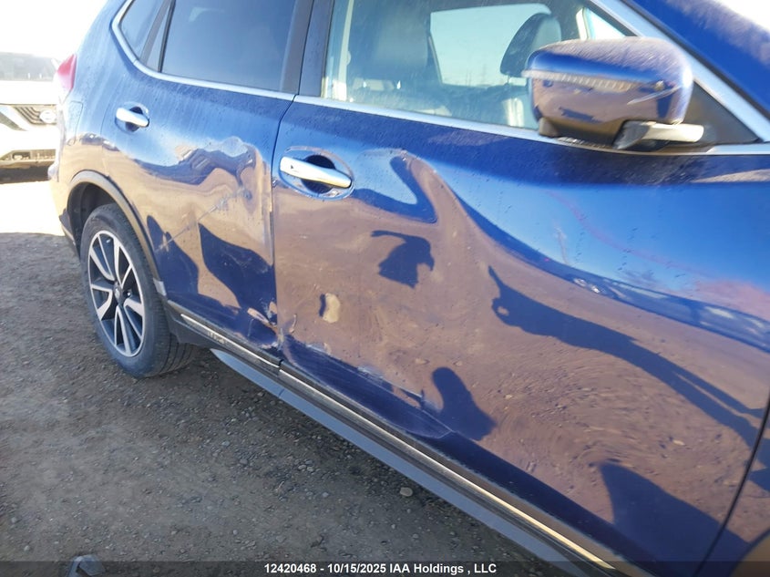 5N1AT2MV9HC823464 2017 NISSAN ROGUE photo no. 22