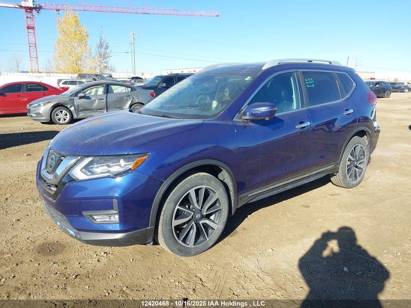 5N1AT2MV9HC823464 2017 NISSAN ROGUE photo no. 2