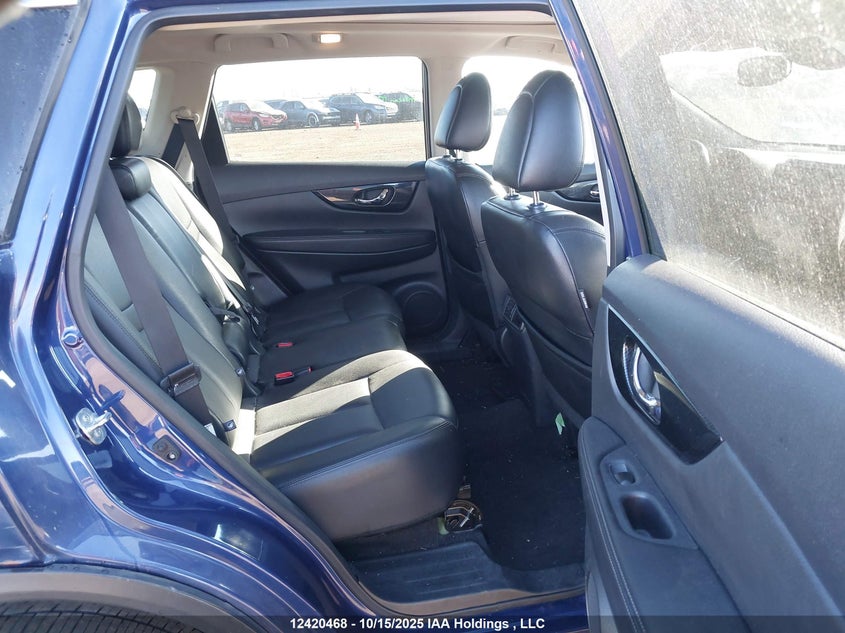 5N1AT2MV9HC823464 2017 NISSAN ROGUE photo no. 8