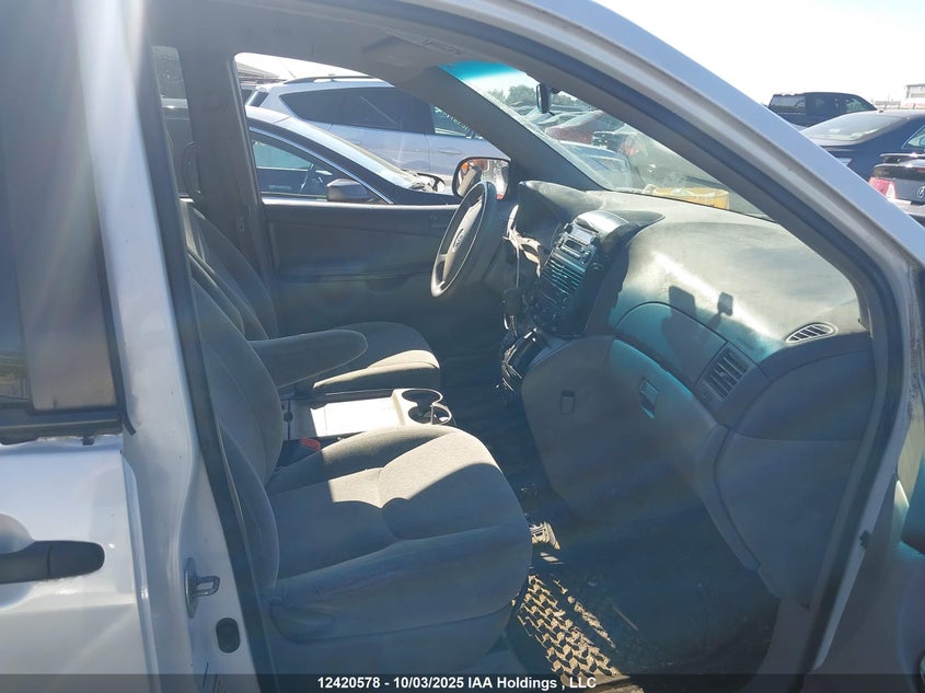 5TDBA29C95S031816 2005 TOYOTA SIENNA photo no. 5