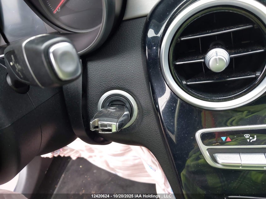 2017 Mercedes-Benz C 300 4Matic VIN: 55SWF4KB4HU193392 Lot: 12420624