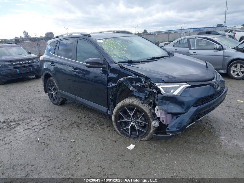 2T3JFREV4JW742376 2018 Toyota Rav4 Se auction photo 1