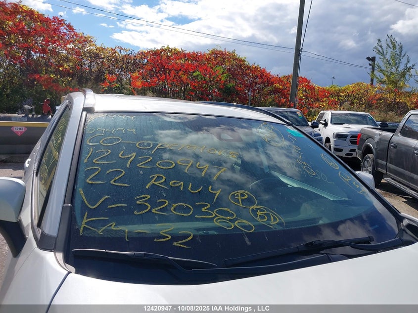 2T3R1RFV3NW320380 2022 TOYOTA RAV 4 photo no. 15