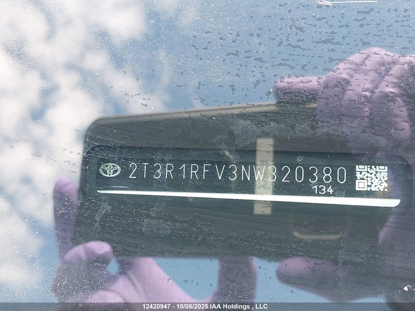 2T3R1RFV3NW320380 2022 TOYOTA RAV 4 photo no. 17