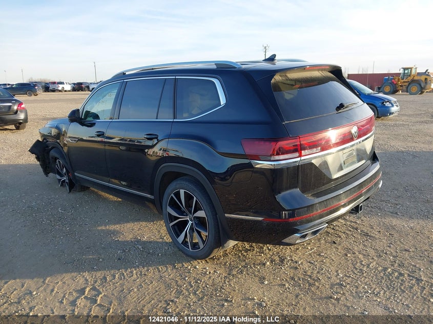 1V2FR2CAXRC557122 2024 VOLKSWAGEN ATLAS photo no. 3