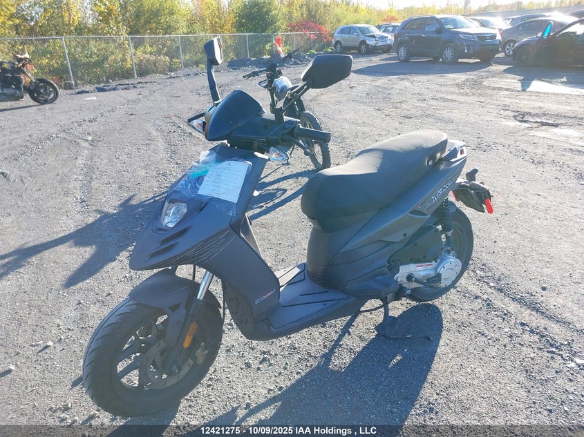 ZAPC506B4M4003956 2021 PIAGGIO  photo no. 2