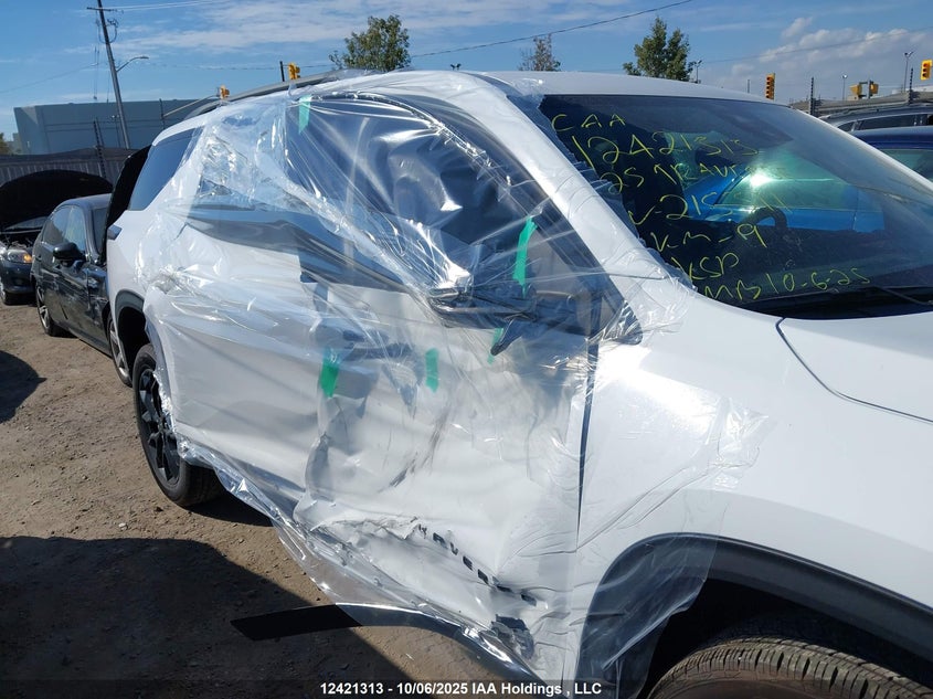 1GNEVGRS4SJ215311 2025 CHEVROLET TRAVERSE photo no. 18