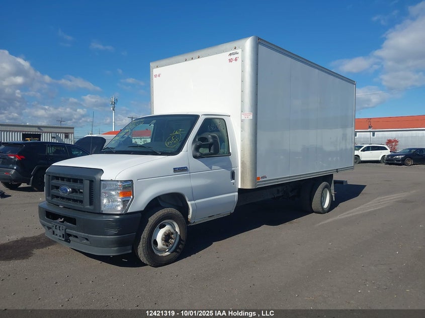 1FDWE4FKXPDD28181 2023 FORD ECONOLINE photo no. 2