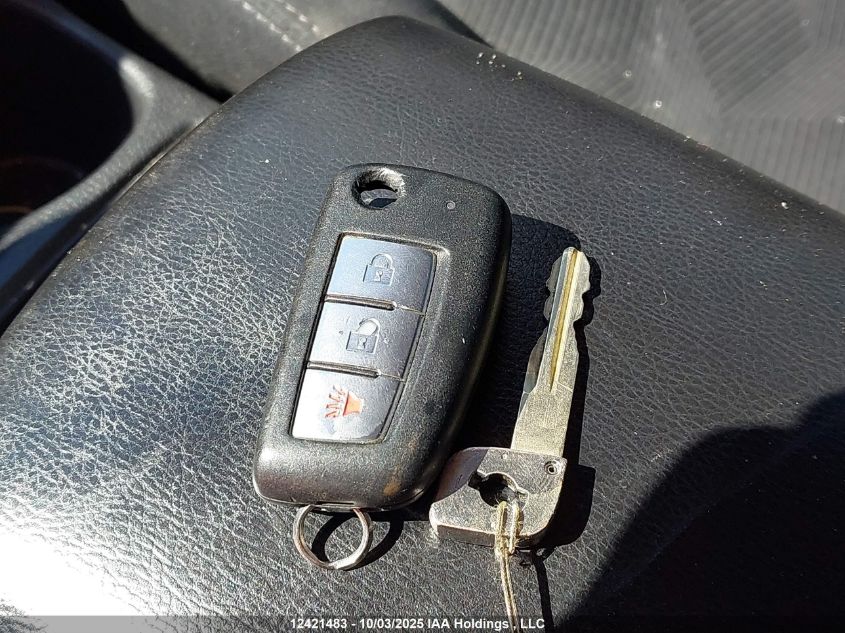 2014 Nissan Rogue S/Sv VIN: 5N1AT2MT0EC828630 Lot: 12421483