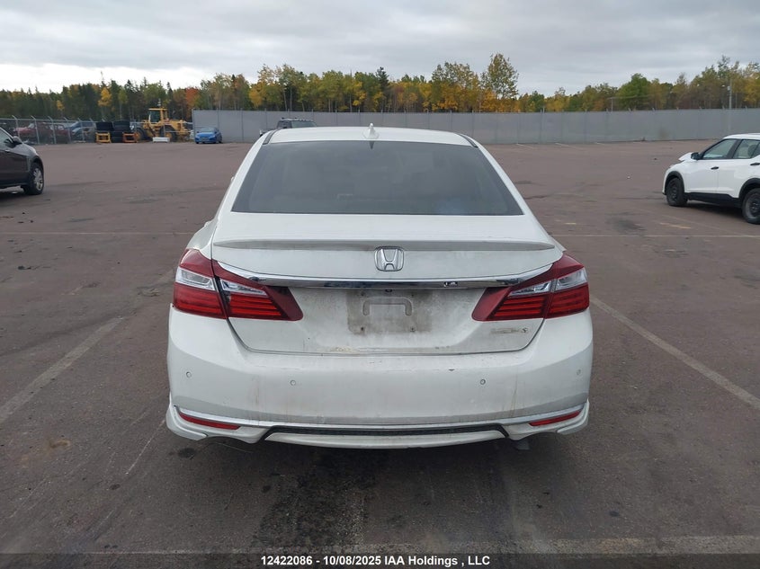 JHMCR6F7XHC800243 2017 HONDA ACCORD photo no. 17