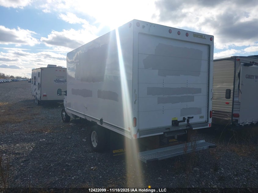 1FDXE4FN1RDD34601 2024 FORD ECONOLINE photo no. 3