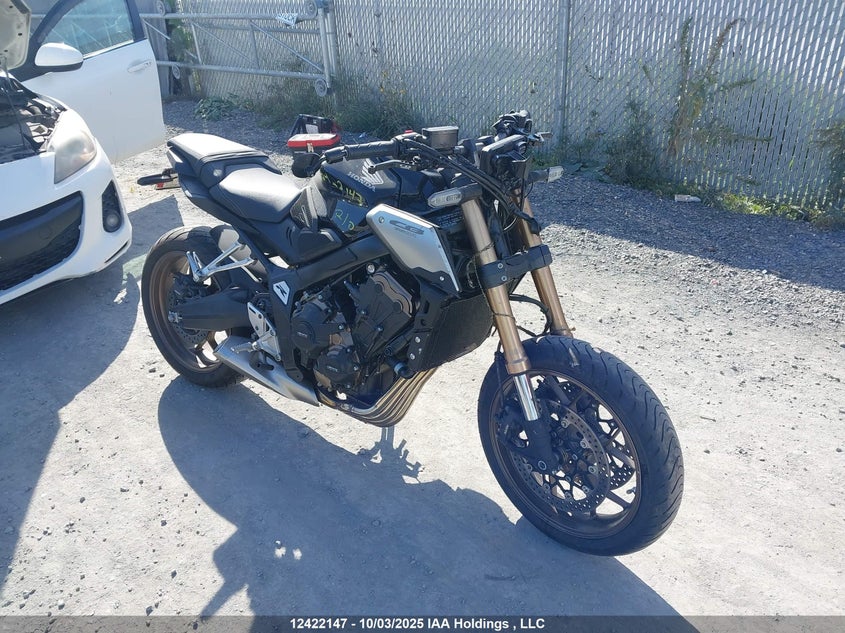 MLHRH0260L5100301 HONDA CB650 Photo 1