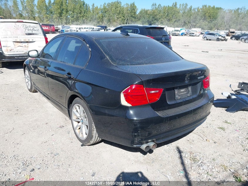 WBAPK7C57BA773485 2011 BMW 3ER photo no. 3
