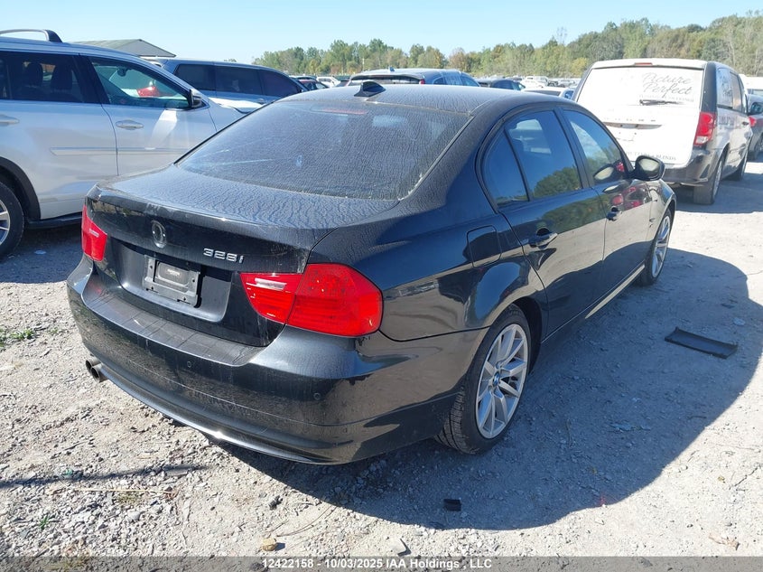 WBAPK7C57BA773485 2011 BMW 3ER photo no. 4