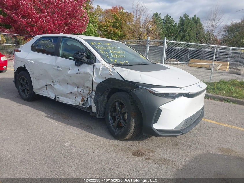 JTMAAAAA5RA033100 2024 Toyota Bz4X Le auction photo 1