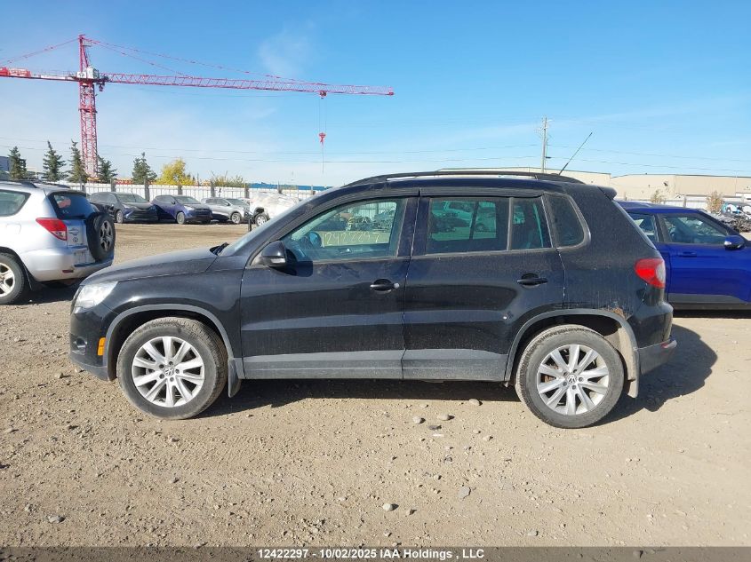 2010 Volkswagen Tiguan 2.0 Tsi Comfortline/2.0 Tsi Highline/2.0 Tsi Trendline VIN: WVGBV9AX2AW002045 Lot: 12422297